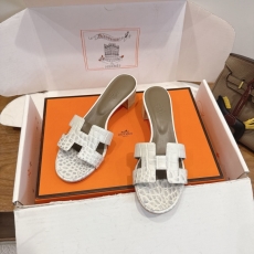 Hermes Sandals